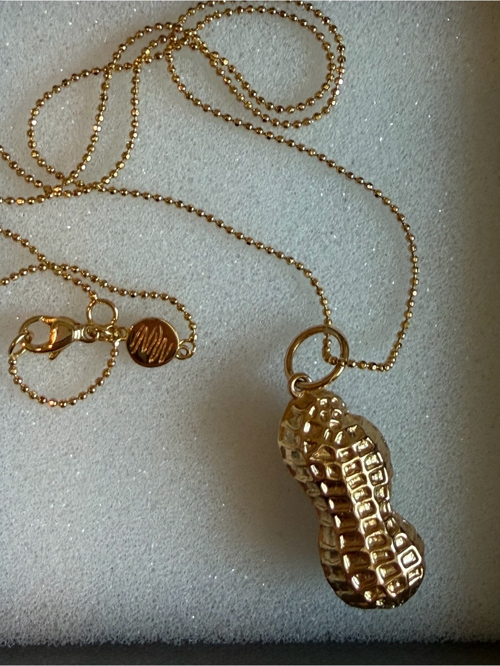 Goldbug Peanut Pendant with gold chain necklace - Picture 7 of 7